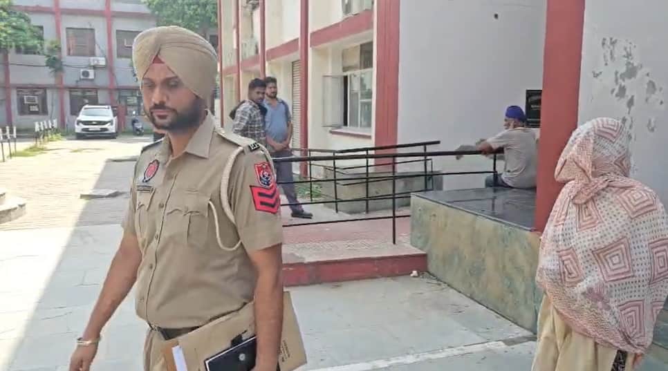 60-year-old caretaker kills 80-year-old woman in Patiala कैमरे में कैद कातिल और कत्ल: 60 साल की केयरटेकर ने की