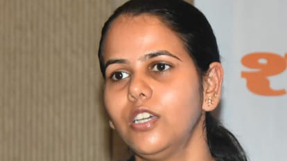 Expert shares investment mantras with women at the Stree Shakti Samriddhi program  in Bareilly