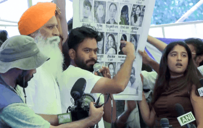 CJP aka cockroach Insta to Jantar Mantar in India Many first time things students and new generation approach
