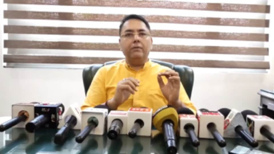 कैबिनेट मंत्री अमन अरोड़ा