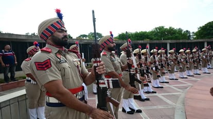 CM Mann paid tribute to the martyrs on Kargil Vijay Diwas