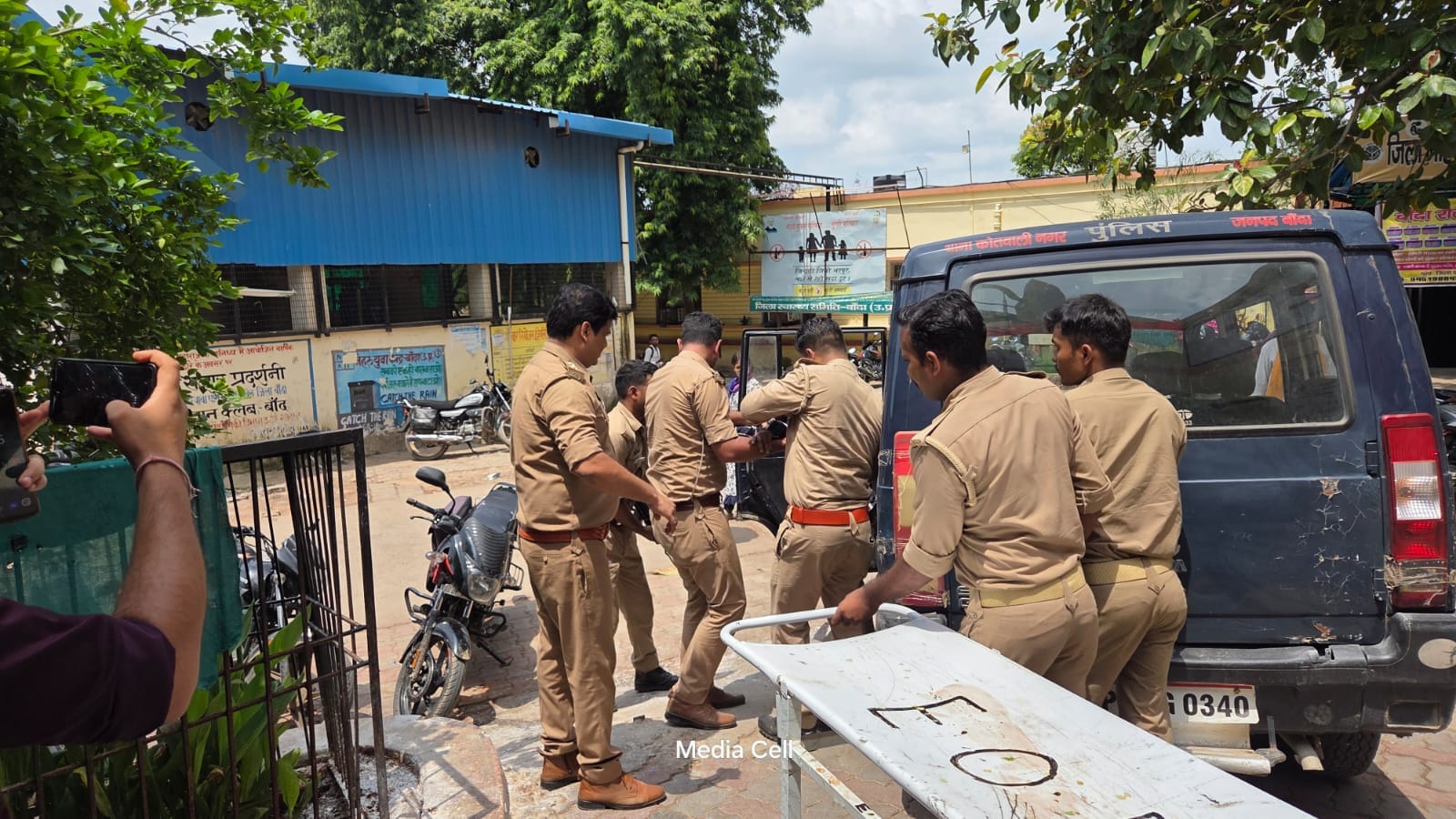 banda-police-encounter-two-accused-arrested-minor-kidnapping-attempt-to-rape