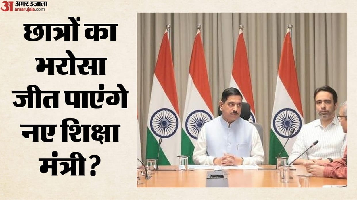 Prahlad Joshi takes charge as education minister, after Dharmendra Pradhan resigned
