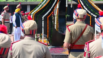 CM Mann paid tribute to the martyrs on Kargil Vijay Diwas