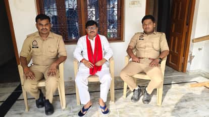 etawah-cm-yogi-visit-sp-congress-leaders-house-arrest-security-alert