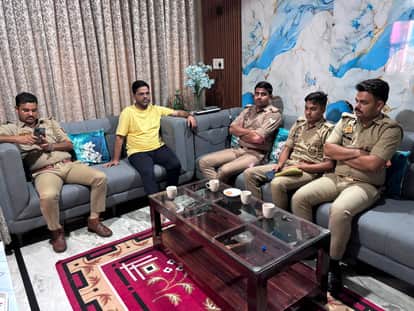 etawah-cm-yogi-visit-sp-congress-leaders-house-arrest-security-alert