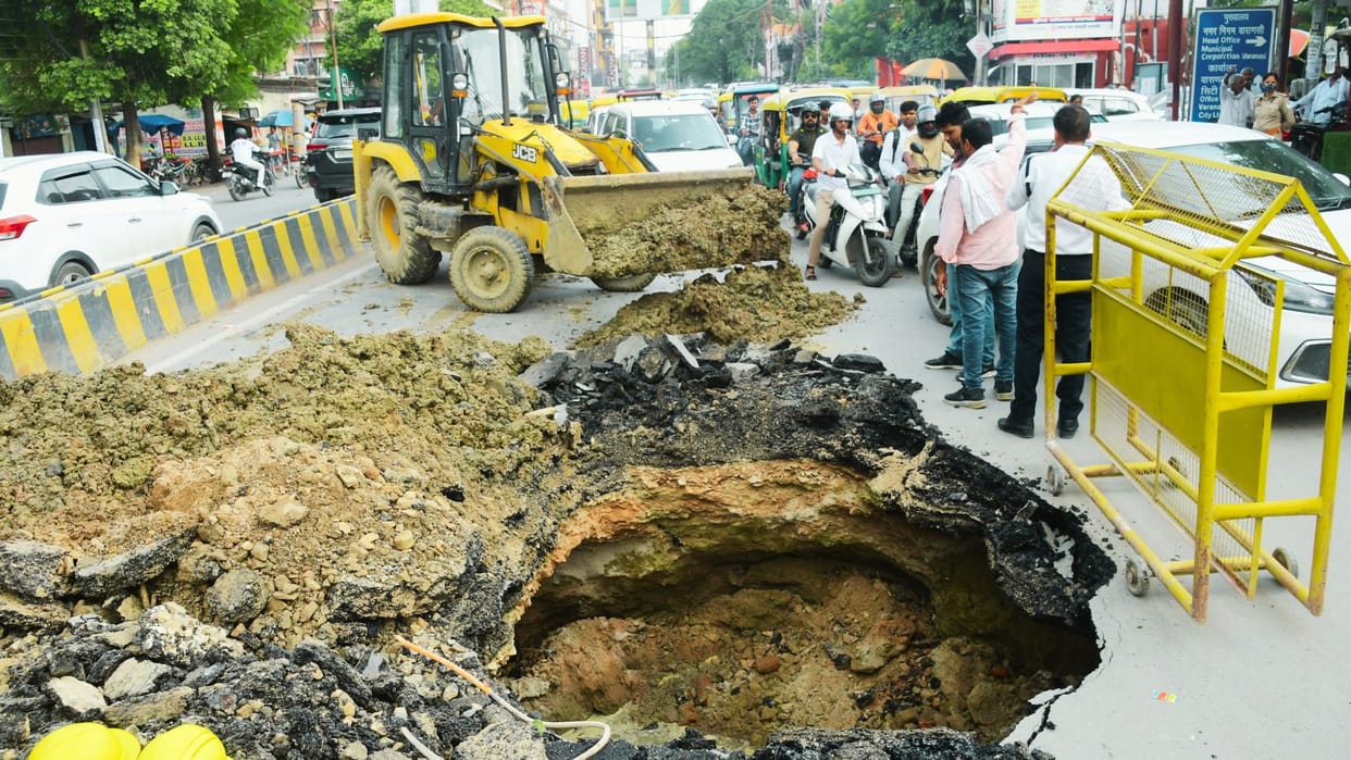 Varanasi pit appeared Sigra and excavation work is underway Manduadih just five days before start holy month
