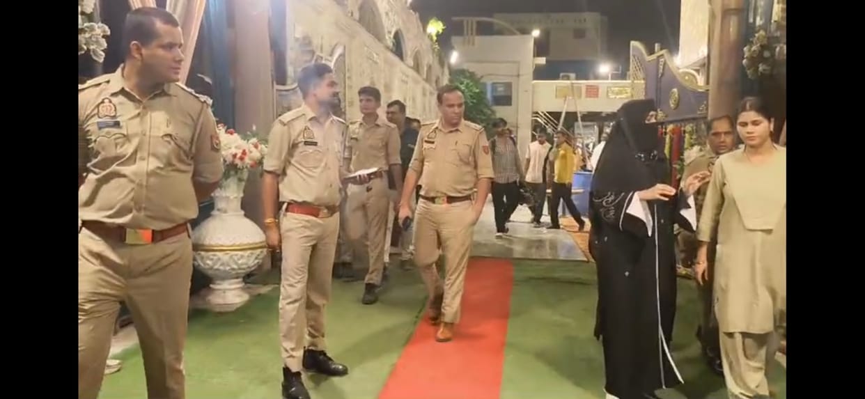kanpur-chakeri-second-marriage-stopped-by-first-wife-marriage-lawn-hangama