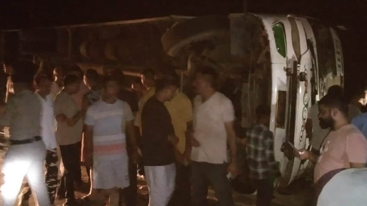 दुर्घटनाग्रस्त बस