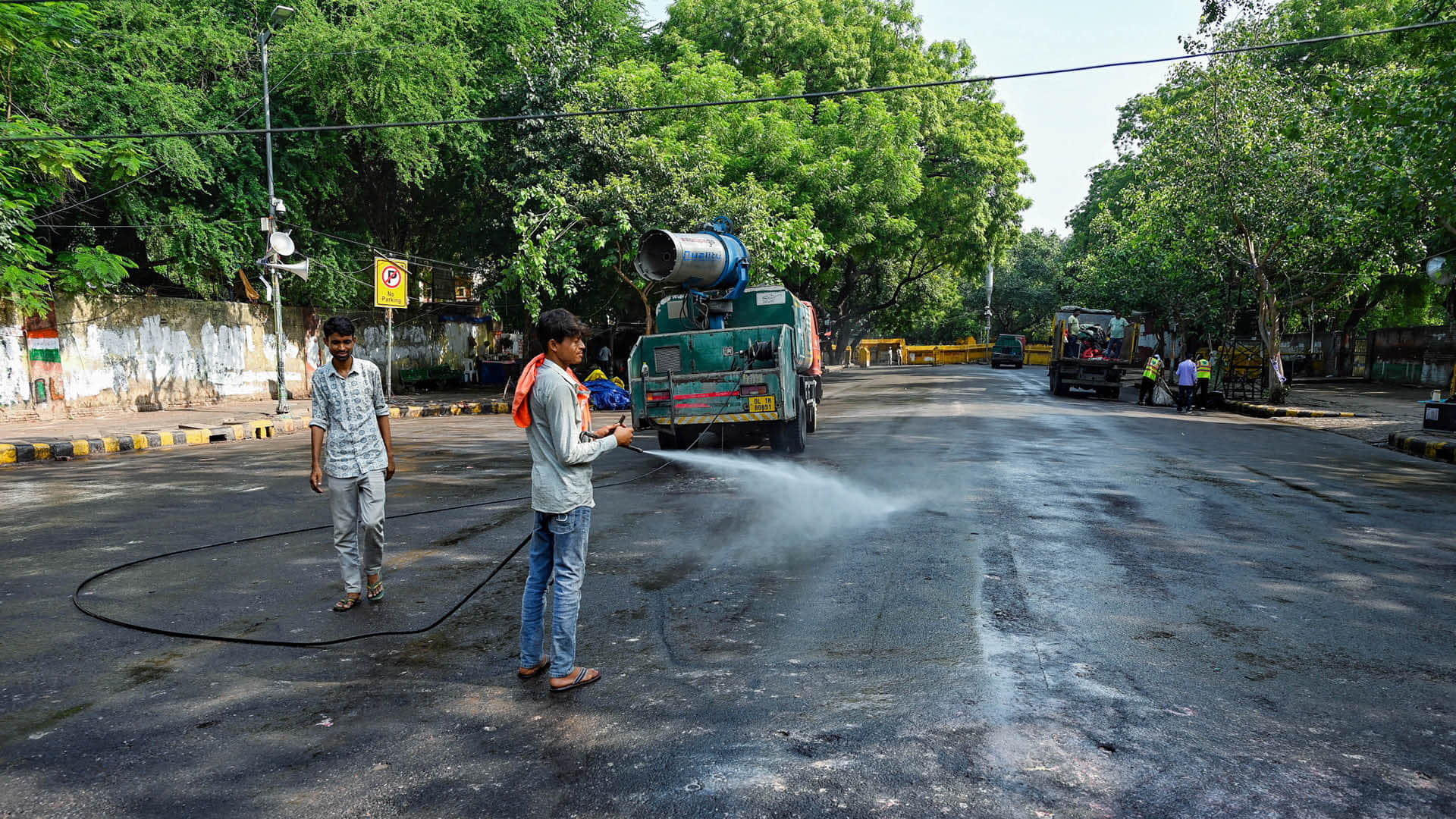 CJP Protest End Lutyens Delhi returns to normal; signs of the protest erased from walls