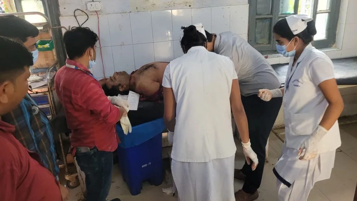 Purnia Stabbing Incident: Hotel Owner Throat Slit Over 1 Lakh Dispute Near V2 Mall