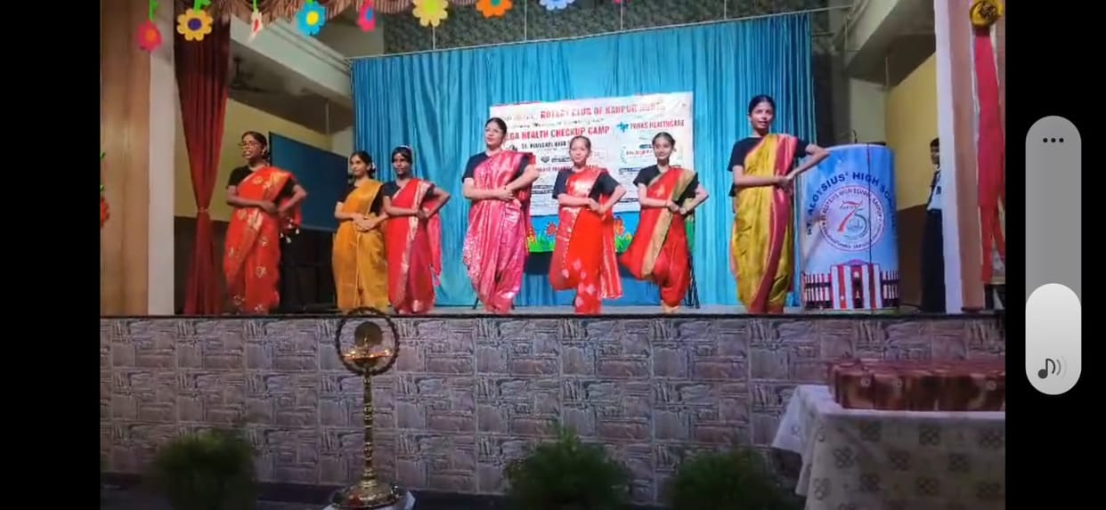 Kanpur Rotary Club of Kanpur North organizes mega health camp 900 students students felicitated