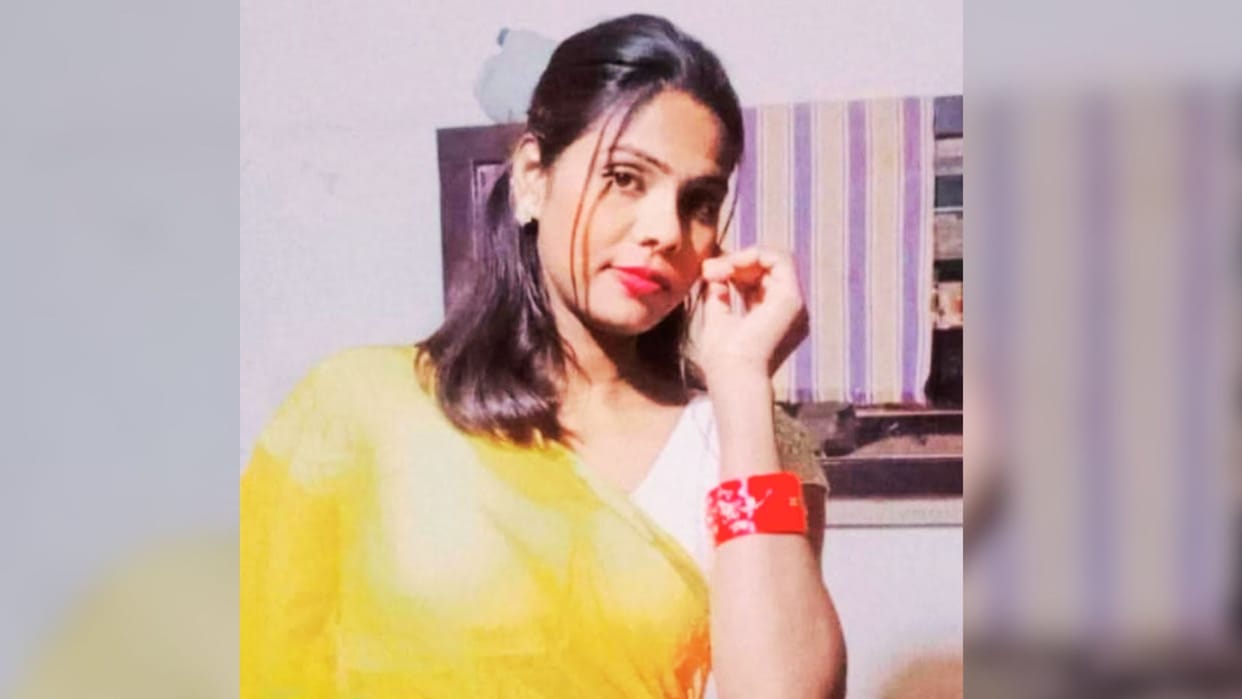 Wife stood him police station upon his release on bail husband slit throat knife killed her in ghazipur