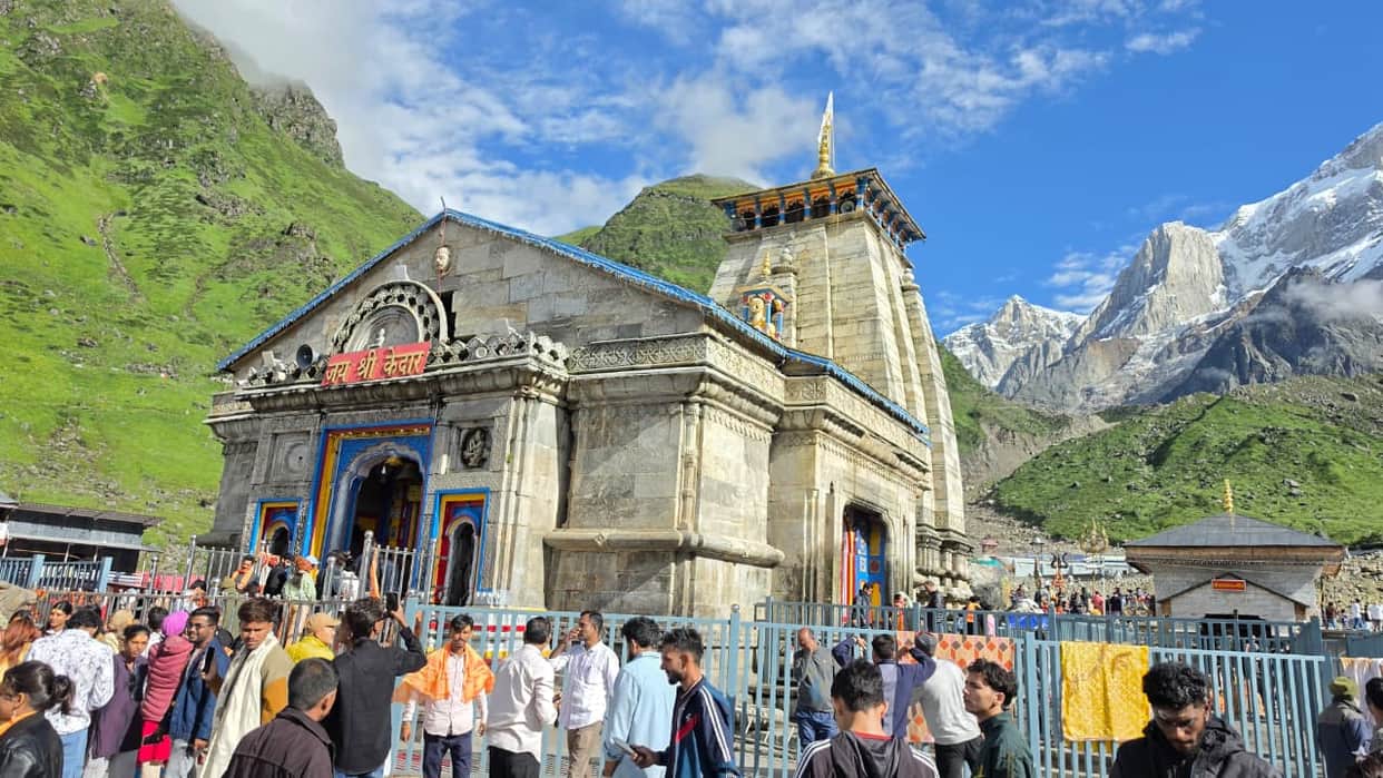 Sawan Somvar Bright sunshine at Kedarnath improved weather brings a lively atmosphere