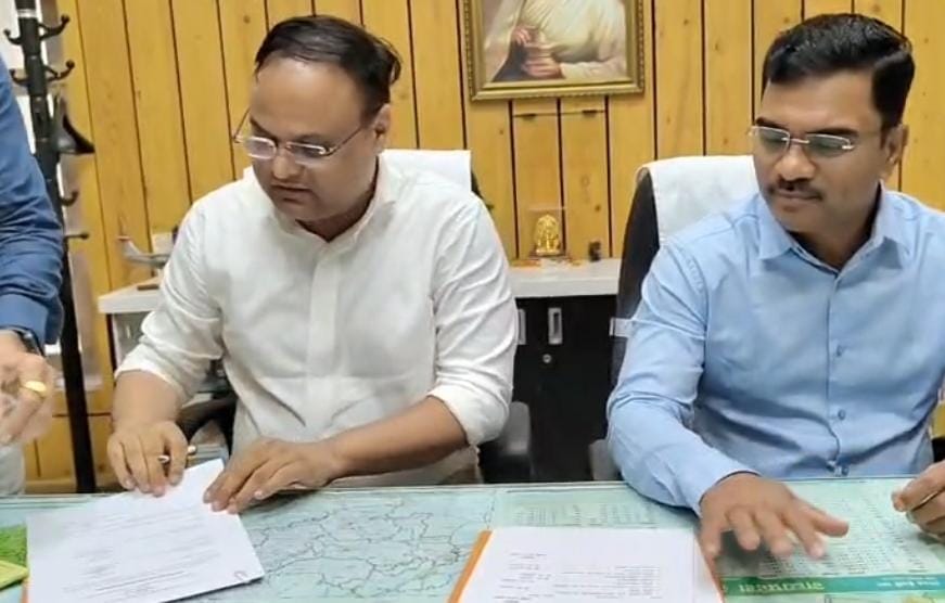 नए संभागायुक्त ने किया पदभार ग्रहण