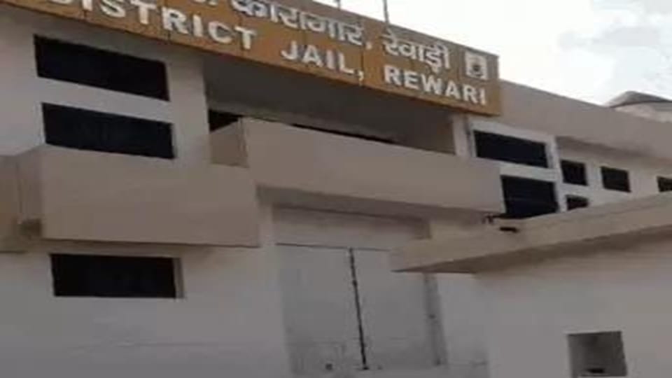 Undertrial prisoner dies in Rewari jail; passes away in hospital after complaining of chest pain.