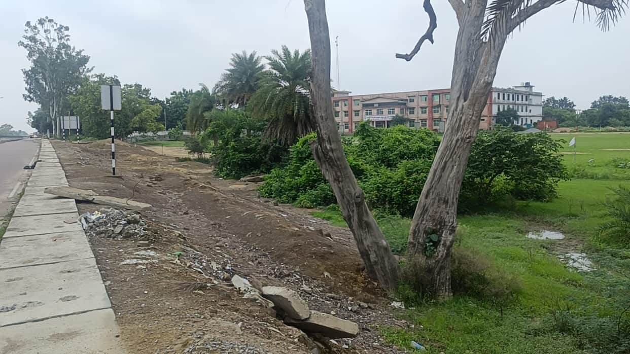 Kanpur Chromium in Maharajpur toxic green waste found four locations slow poison seeping into soil