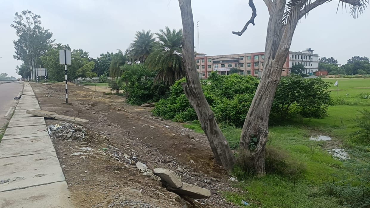 Kanpur Chromium in Maharajpur toxic green waste found four locations slow poison seeping into soil