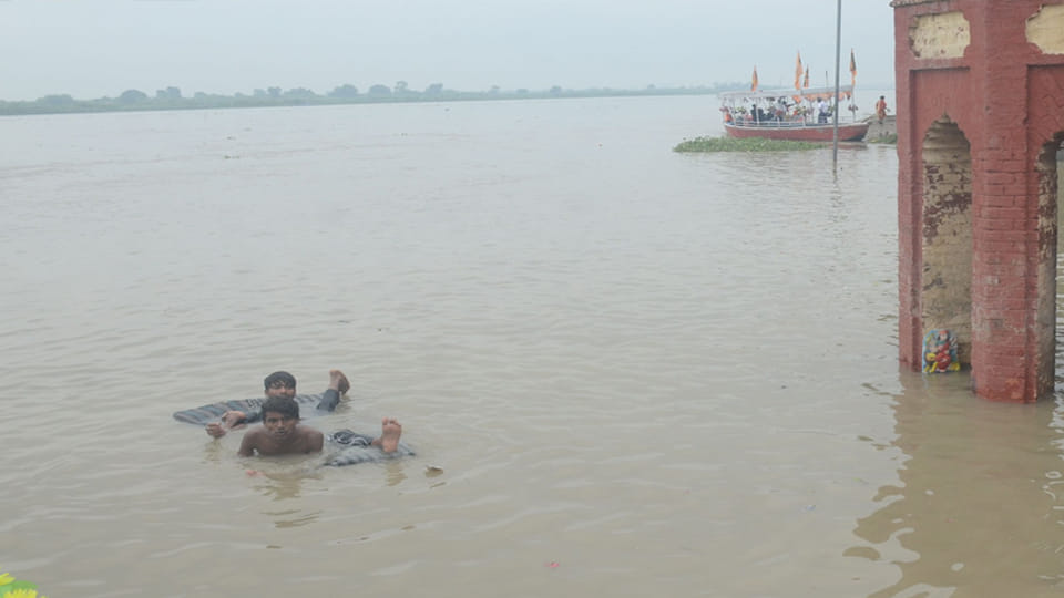 Kanpur: Ganga water level rises by 11 cm