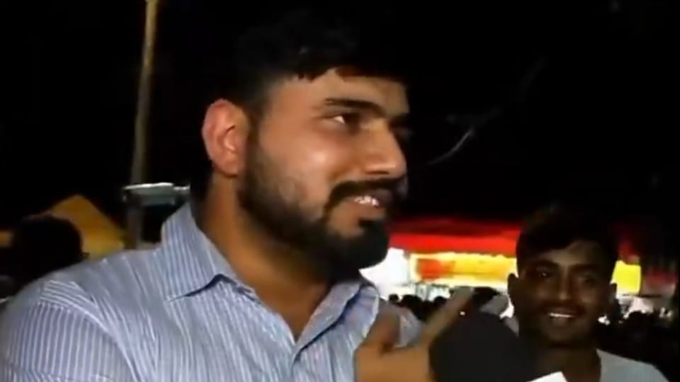 young man who claimed to be a Delhi Police constable and spoke of resigning turned out to be a fake