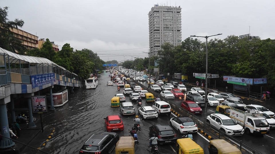 Monsoon slows down Delhi Traffic jams in several areas Yellow Alert for rain