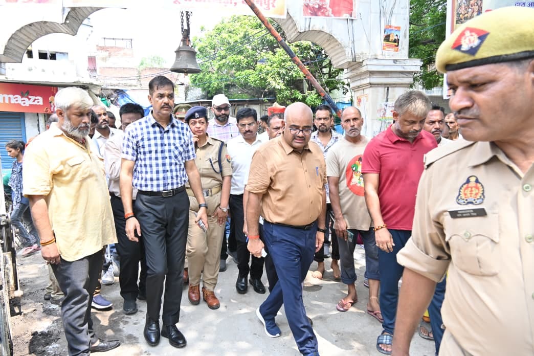 Kanpur News: DM Reviews Sawan Preparations at Anandeshwar Temple, Orders Enhanced Security