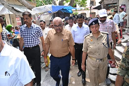 Kanpur News: DM Reviews Sawan Preparations at Anandeshwar Temple, Orders Enhanced Security