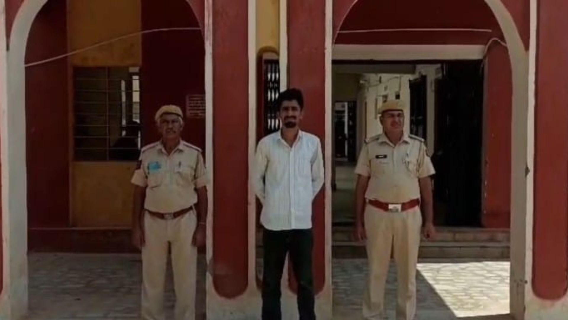 बीकानेर में पकड़ा गया युवक