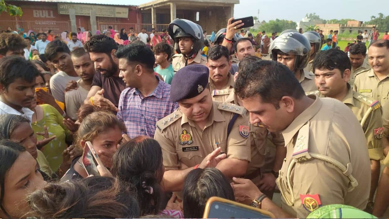 Family members created a ruckus and blocked the road following suspicious death of a young man in Gorakhpur