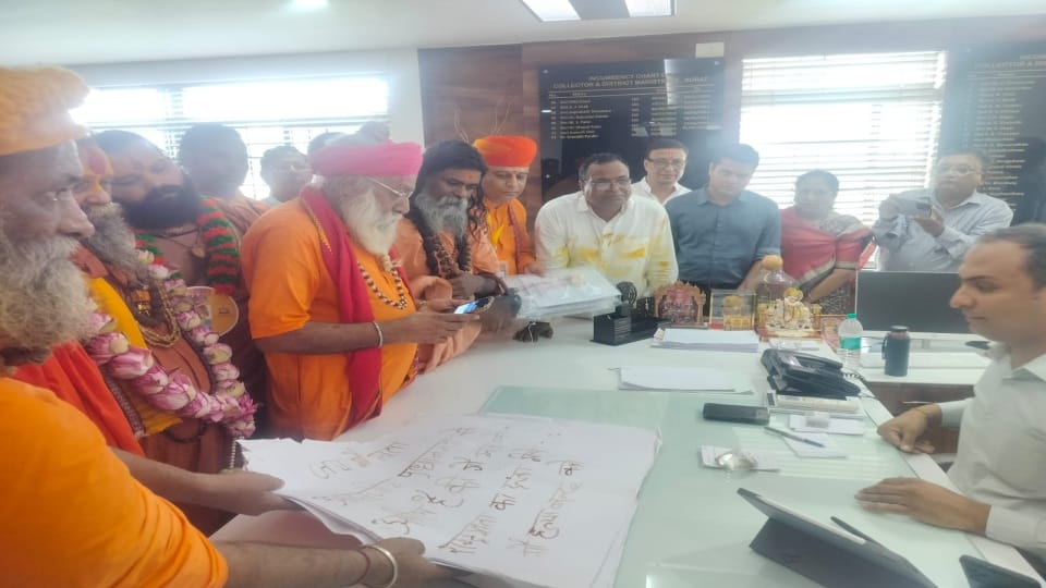 Millions of citizens have extended their support to the demand for cow protection.