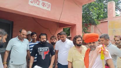 Farrukhabad Arun Singh murder Shot in head and hand within 10 seconds police scanned 150 CCTV and call details