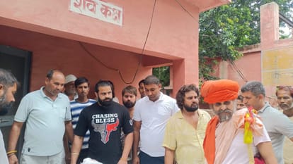 Farrukhabad Arun Singh murder Shot in head and hand within 10 seconds police scanned 150 CCTV and call details