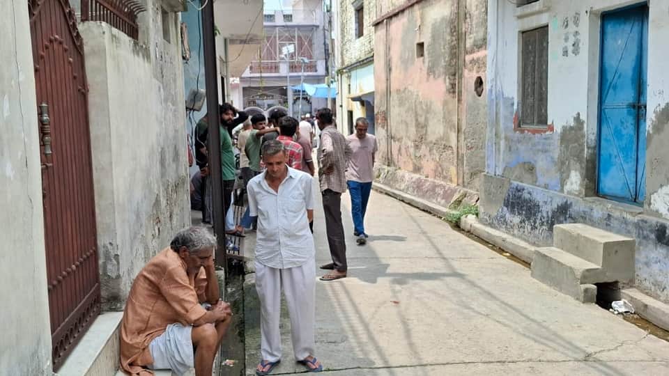 Meerut: IHM student ends life by consuming poison; suicide note contains a message