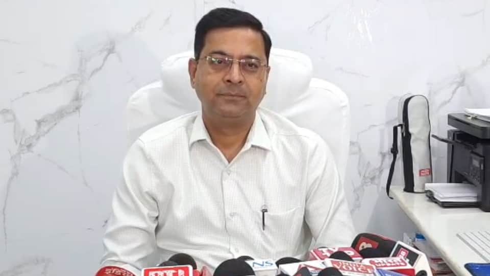 Dehradun Approach road to Nanda ki Chowki bridge caves responsible officials and contractor will face action