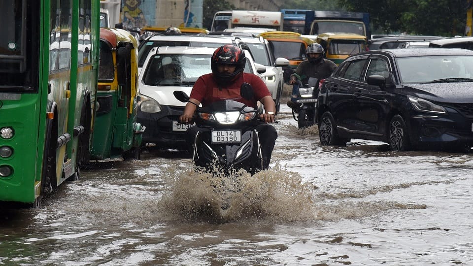 Monsoon slows down Delhi Traffic jams in several areas Yellow Alert for rain