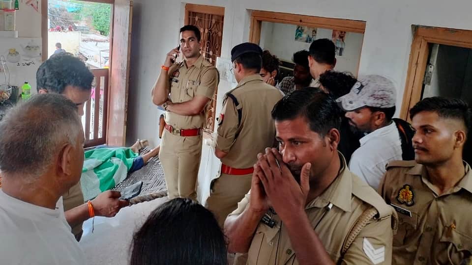 मौके पर पहुंची पुलिस
