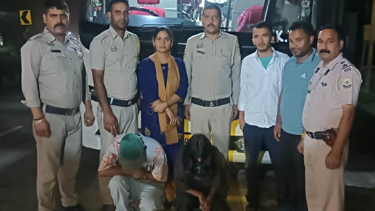 mandi volvo bus chitta seized two arrested ndps act
