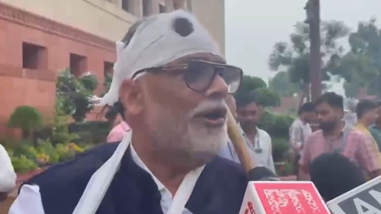 Pappu Yadav Stages Symbolic Protest in Parliament, Questions Police Action on Student Demonstrators