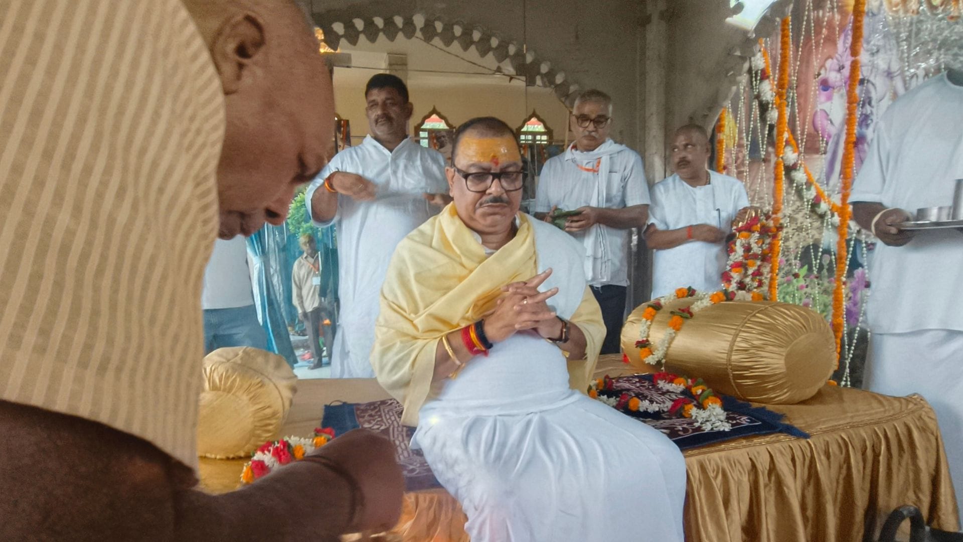 Guru Purnima showered at Shivdham about 1 million heads bowed Guru feet massive crowds thronged Kashi