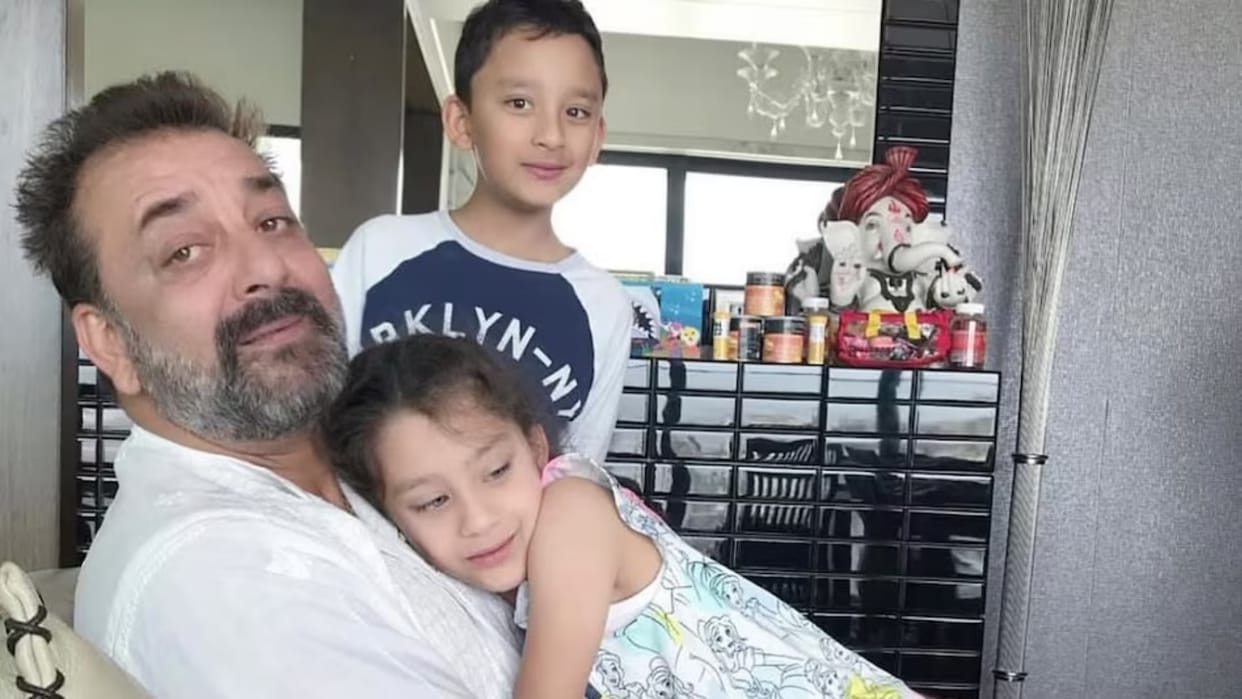 sanjay dutt children shahraan and iqra share photos with Emotional post on his Birthday