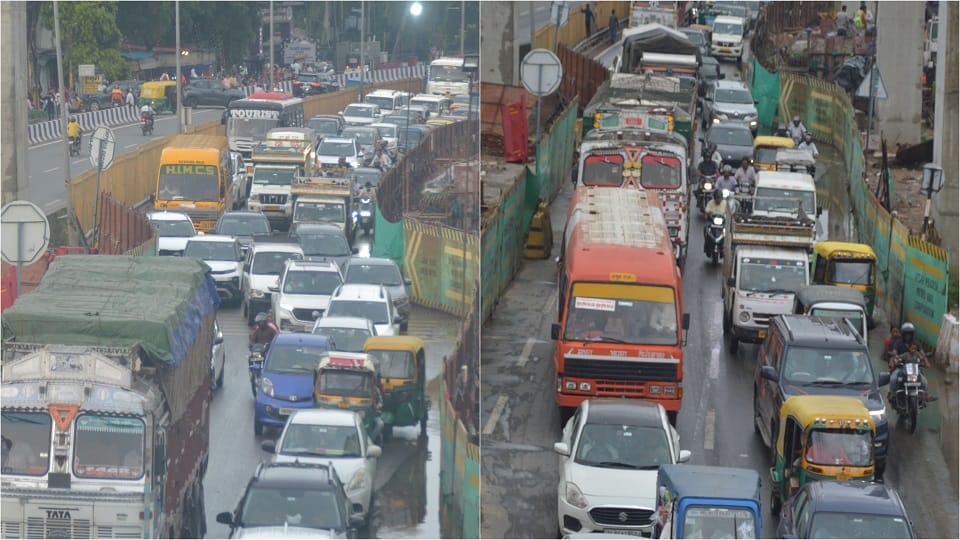 Rainwater Paralyses Agra Traffic: Highways Choked Vehicles Crawl for Hours