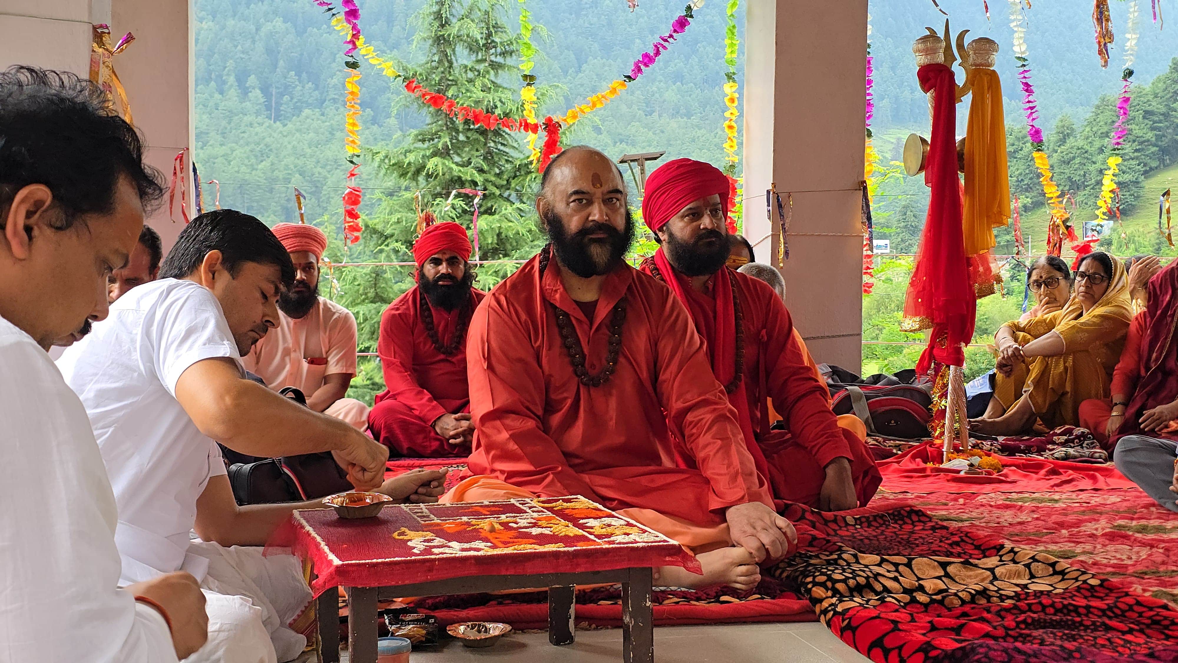 छड़ी मुबारक अनुष्ठानों की शुरुआत