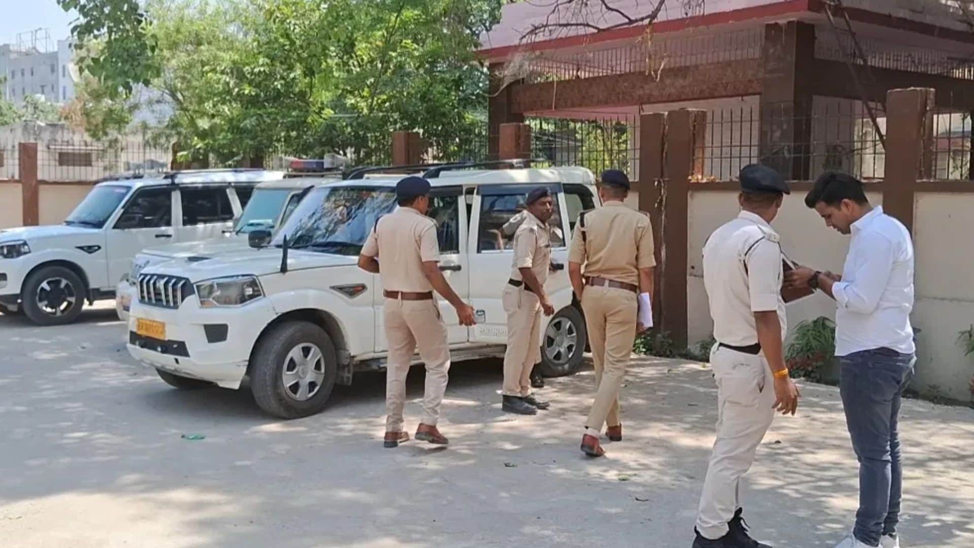 फेक अकाउंट के जरिए दी गई धमकी