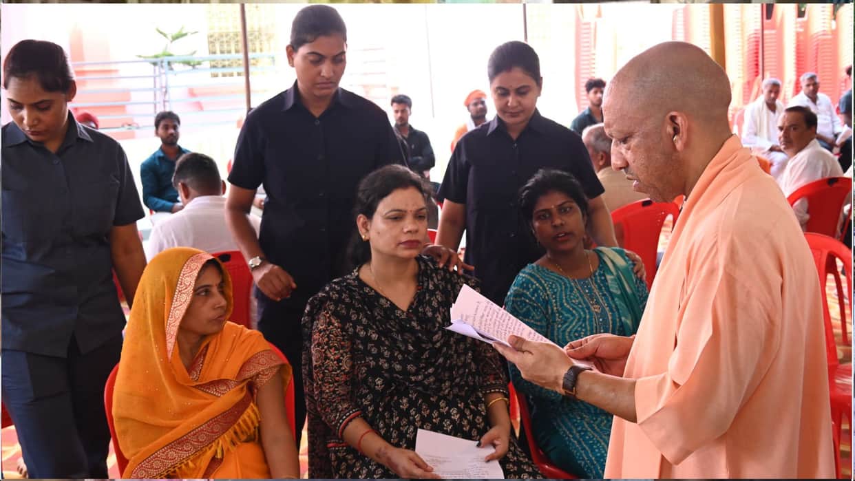 CM Yogi listened to grievances at Gorakhnath Temple and issued instructions to officials.