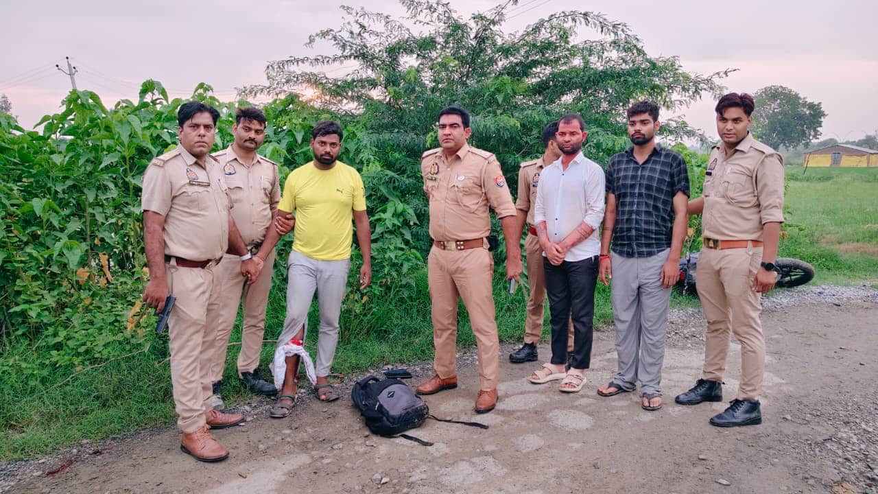 पुलिस की गिरफ्त में आरोपी