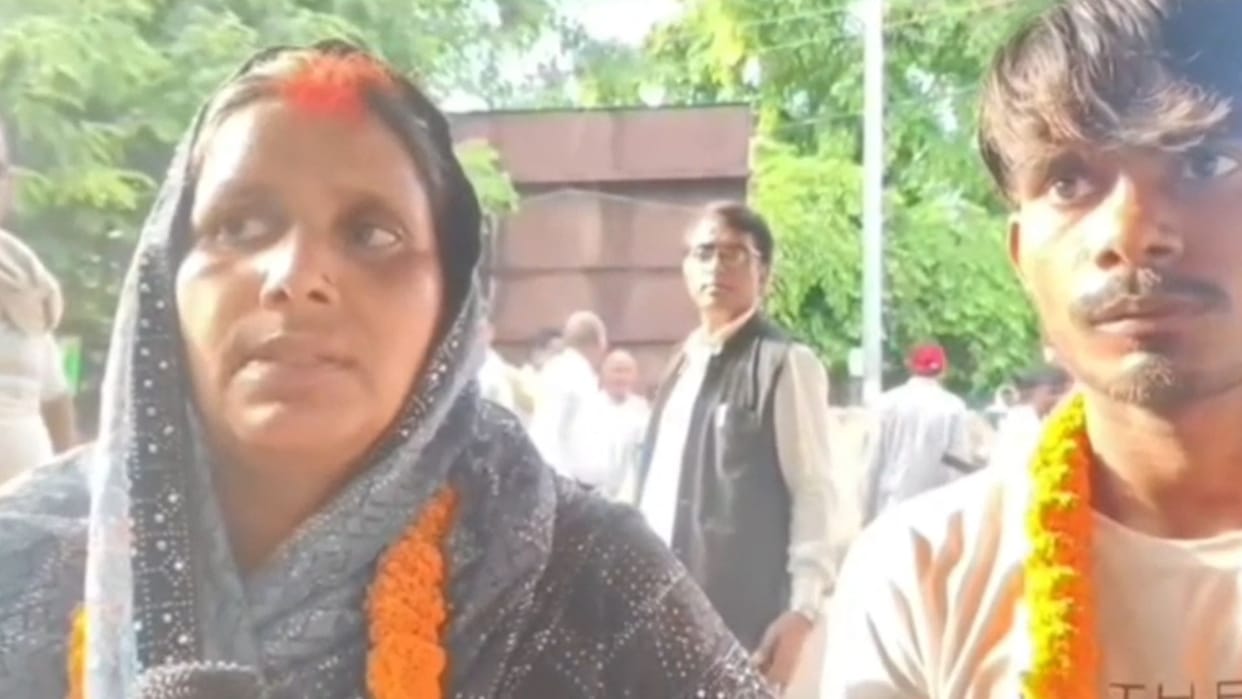 Mother of three marries lover in presence of her husband in chandauli