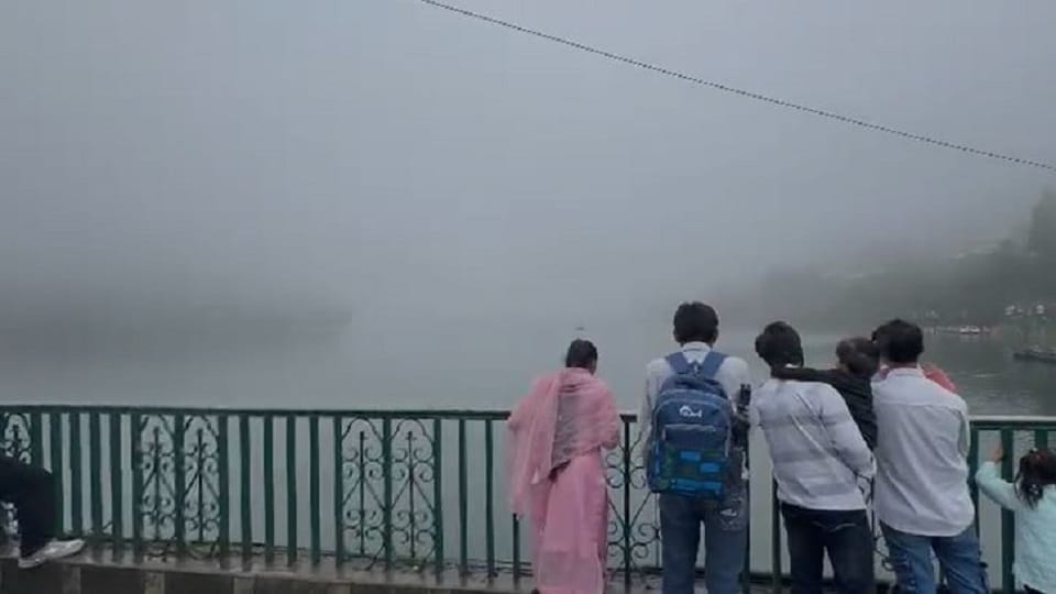 Rain and dense fog wreak havoc in Nainital