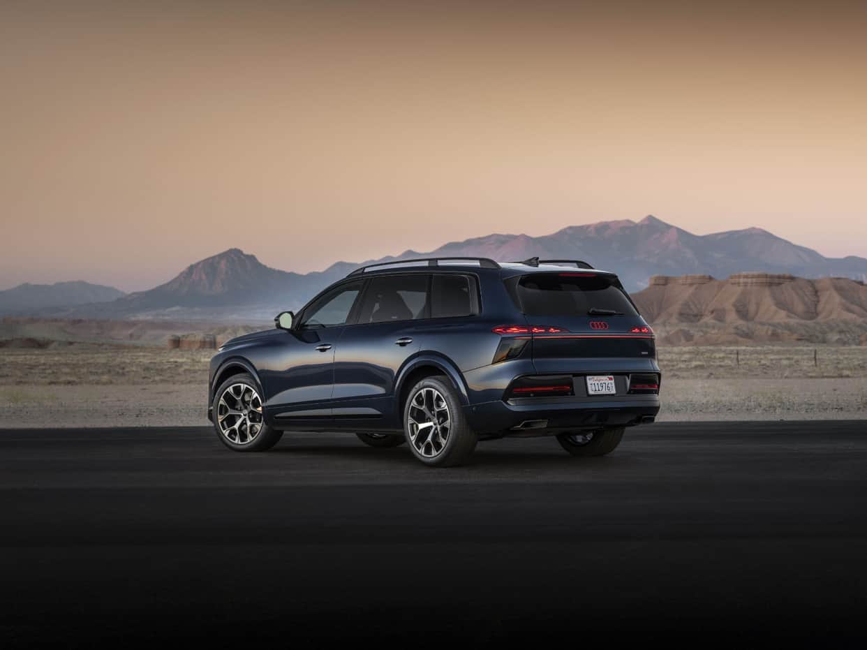 Audi Q9 Unveiled, Biggest Luxury SUV Take  BMW X7, Mercedes-Benz GLS