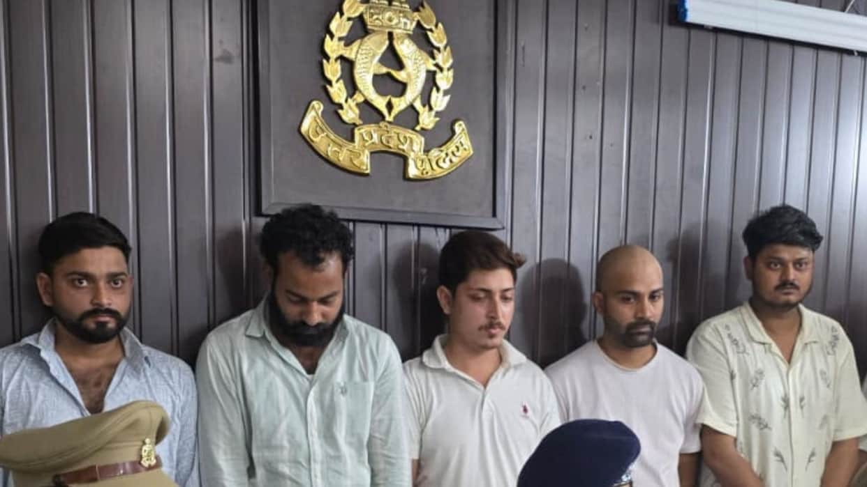 Interstate cyber gang busted and five accused arrested by Varanasi cyber crime police