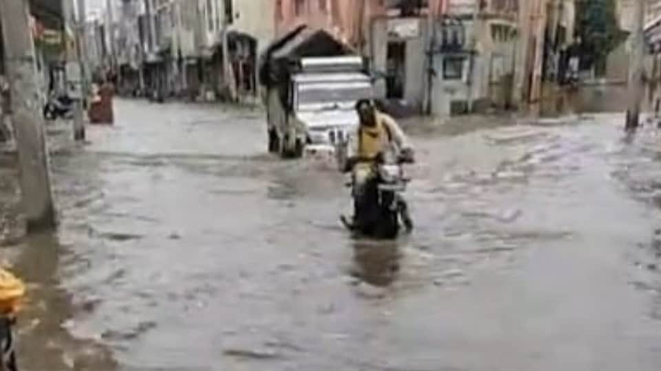 Heavy rain alert for Punjab for six days Pathankot-Joginder Nagar train service suspended